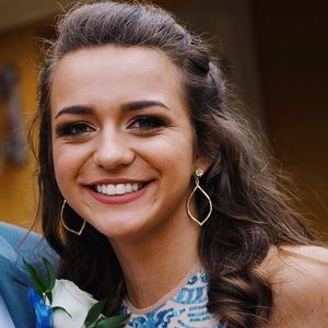 Meet your Posher, Ally